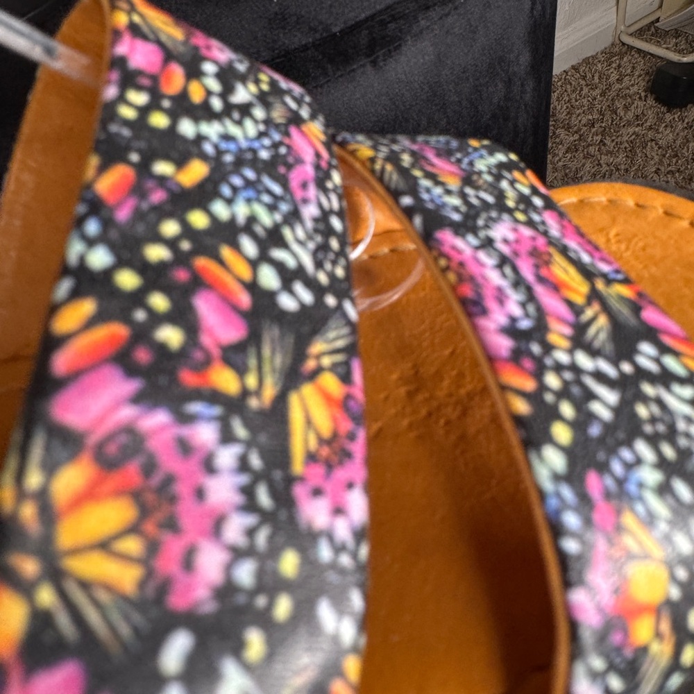 Embassy London Ritz Chunky Heels - Picture 9 of 13